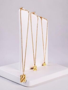 Hammered Gold Pendant Necklace for Women